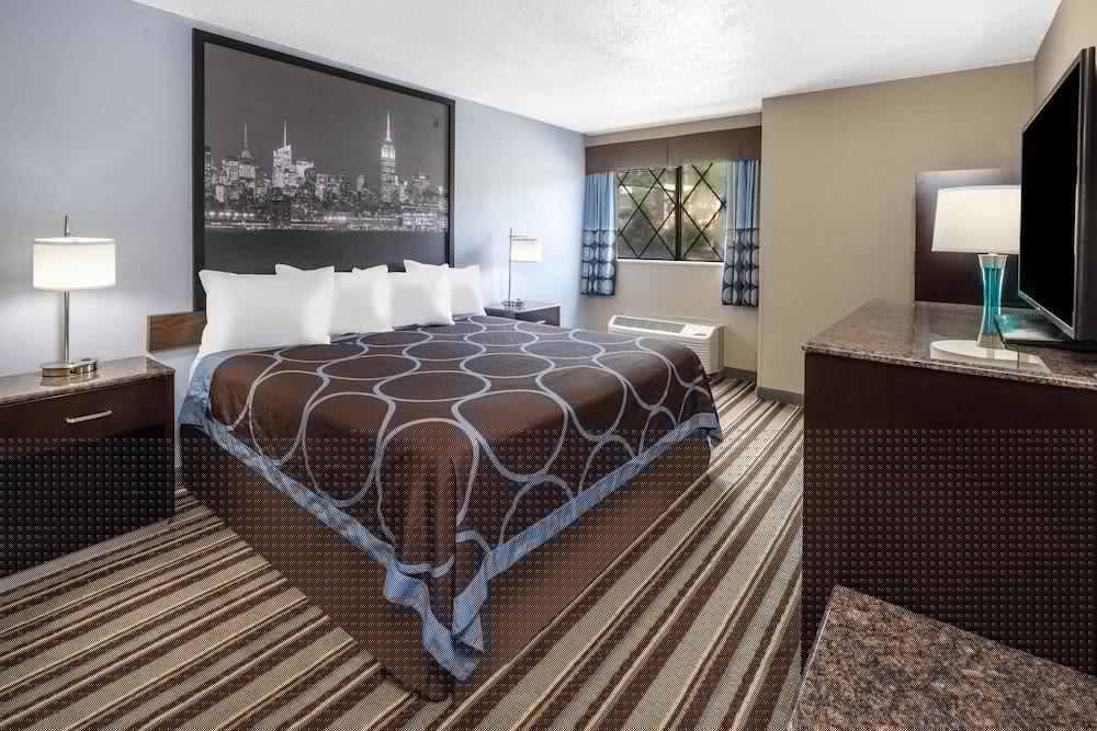 Super 8 by Wyndham Nyack NY 22/37