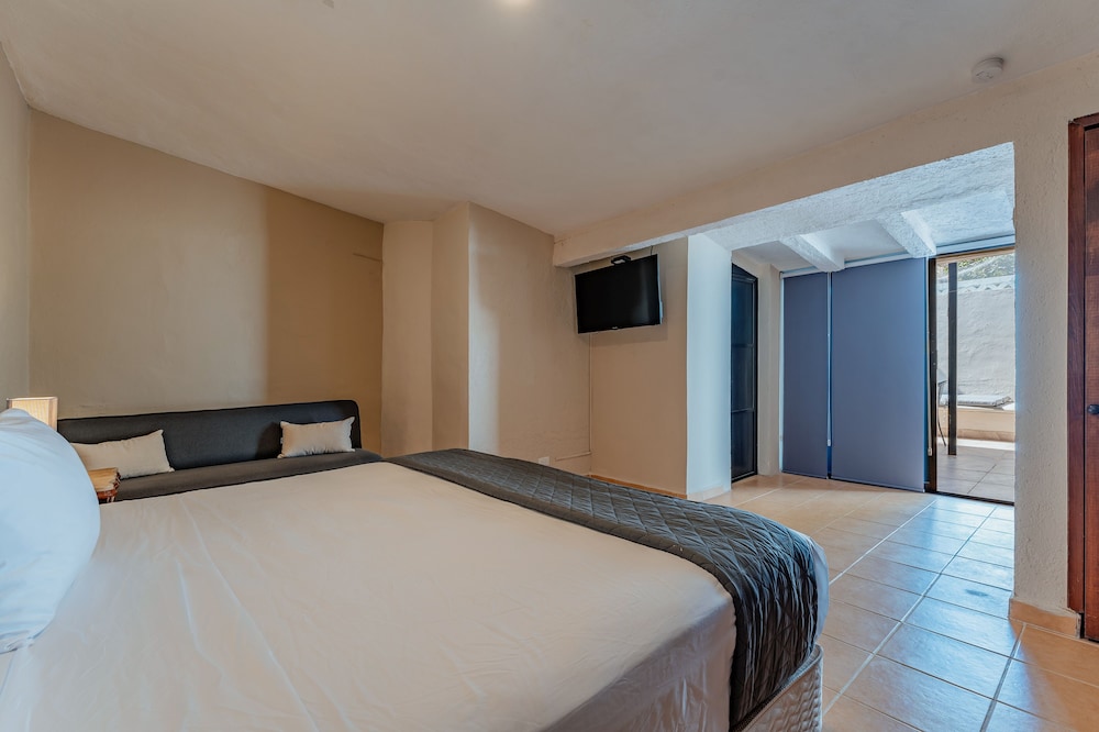 Hotel Brisas 5a AV 27/62