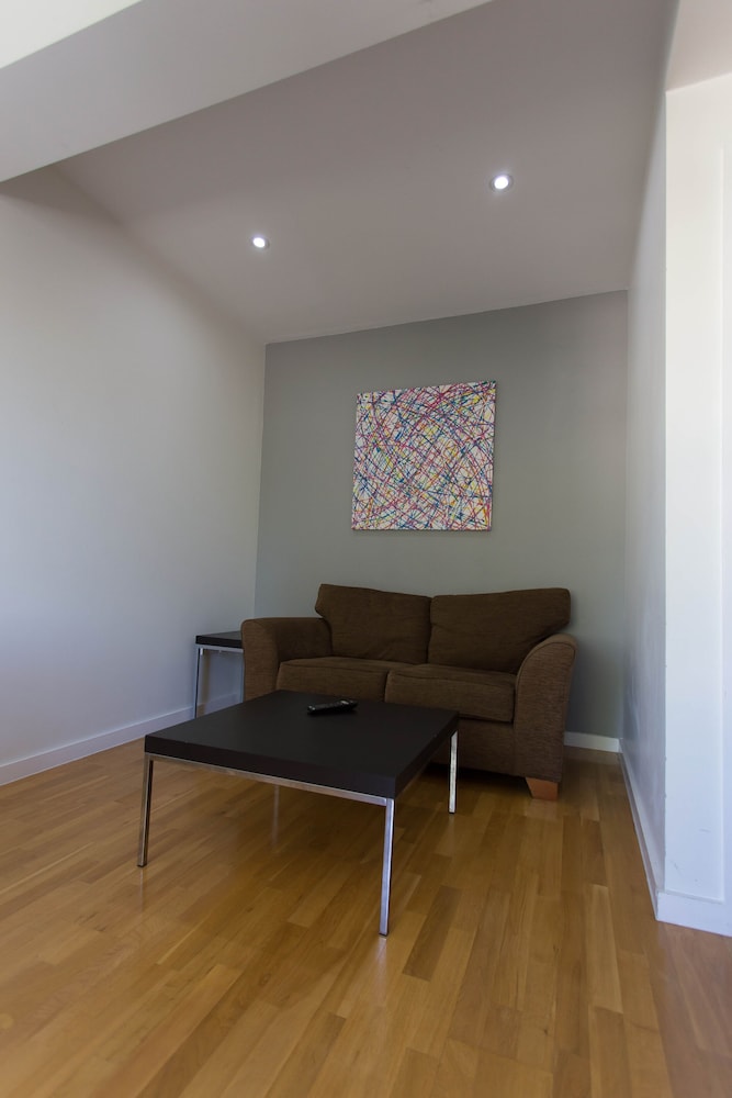 Princes Square Serviced Apartments 30/50