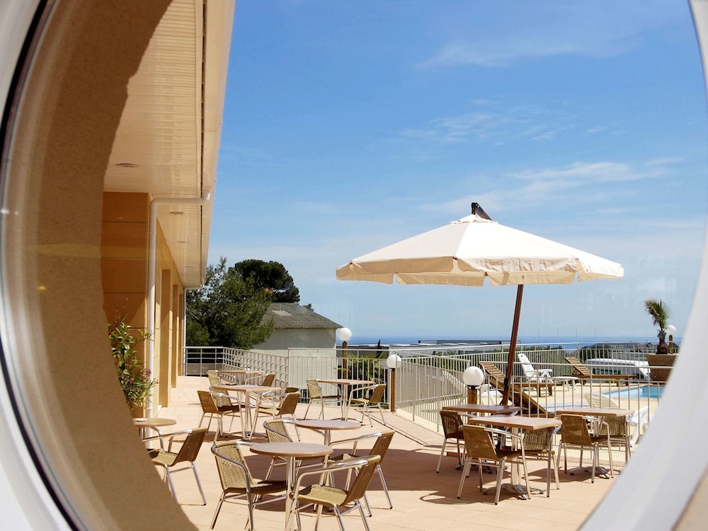 Ibis La Ciotat 9/74