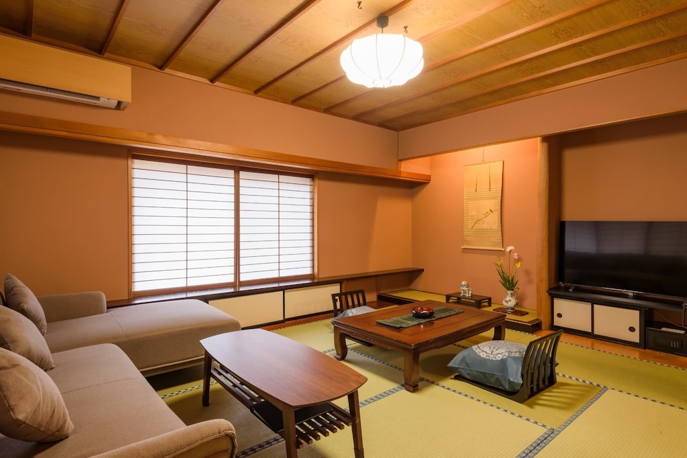 Yamanaka Onsen Shirasagiyu Tawaraya 34/52