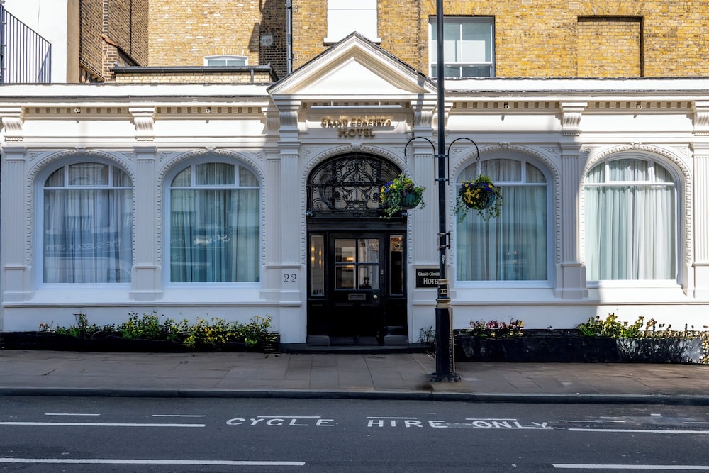 Castleton Hotel 3/61