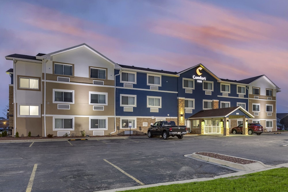 Comfort Inn Racine - Mount Pleasant 1/46