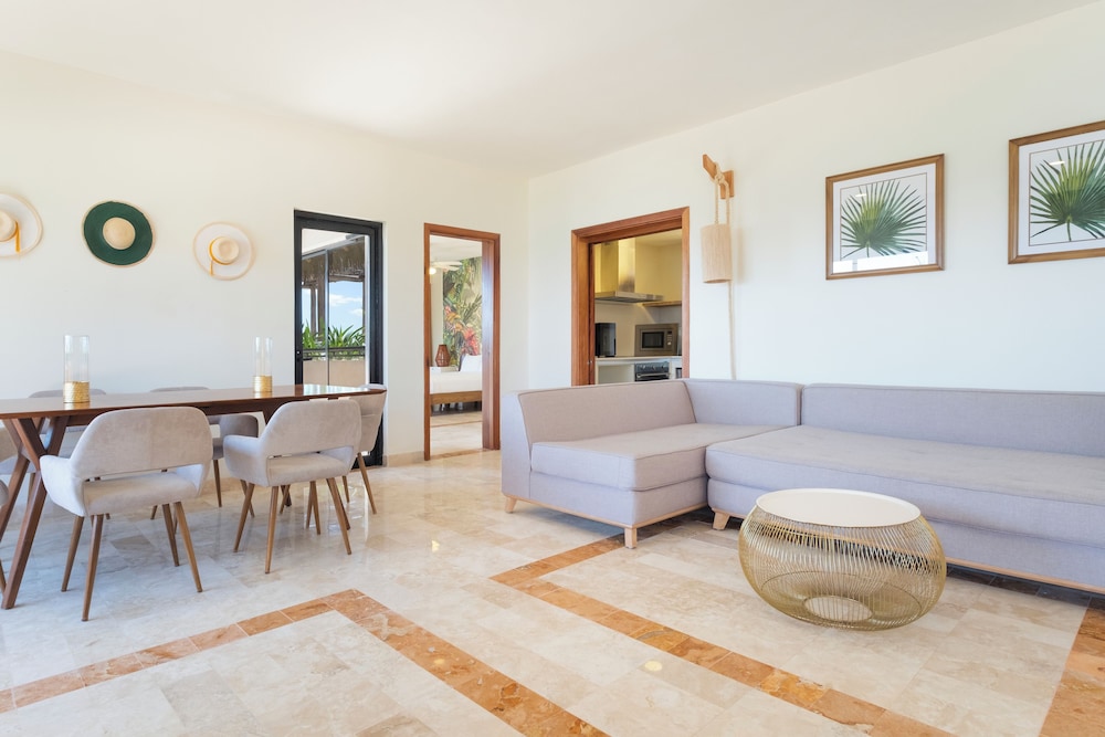 Iberostar Waves Quetzal 29/50