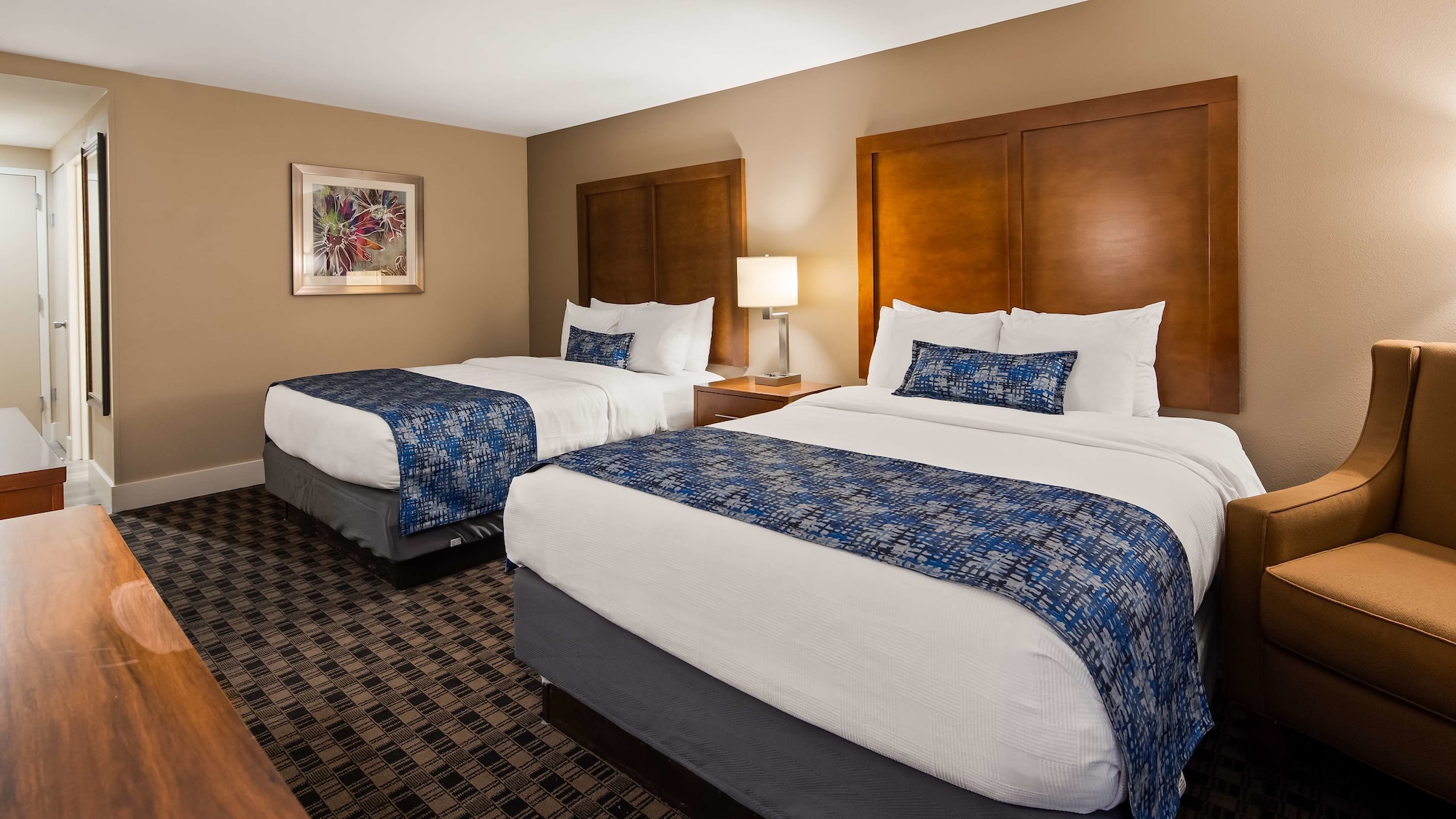 STANDARD, 2 QUEEN BEDS