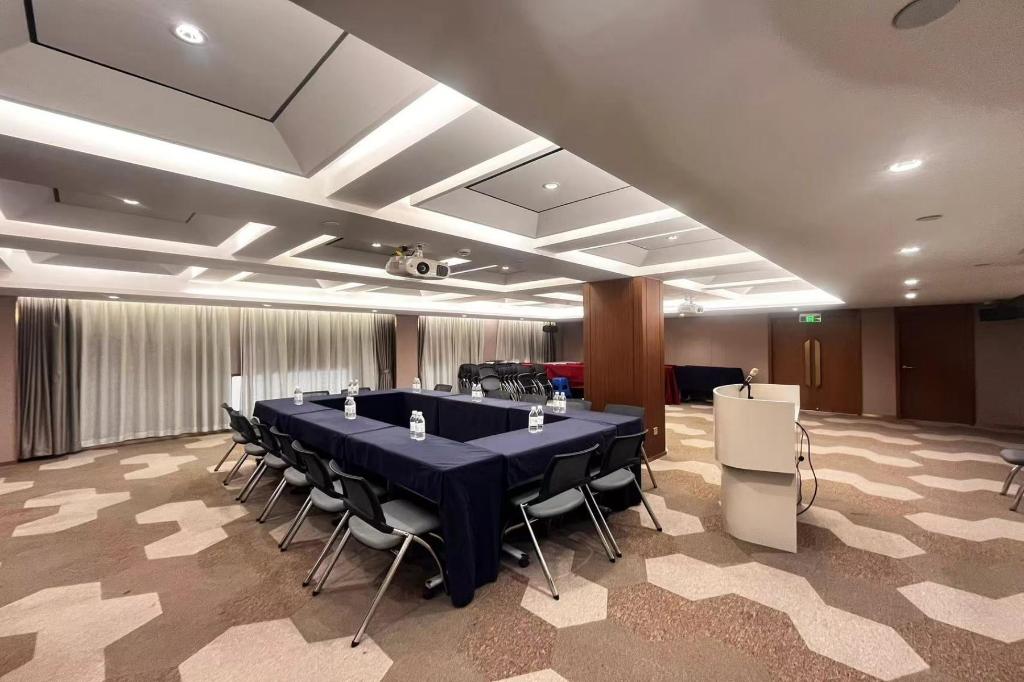 Yitel Premium(Shanghai Zhongshan Park) 47/50