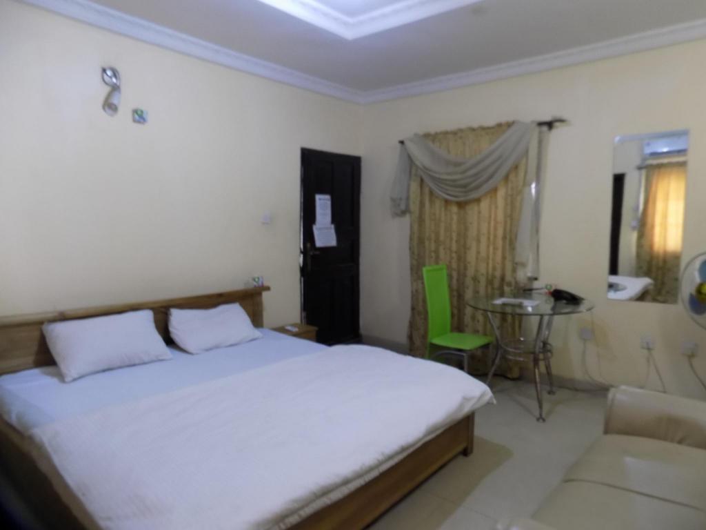 Royal Green Guest House 2/16