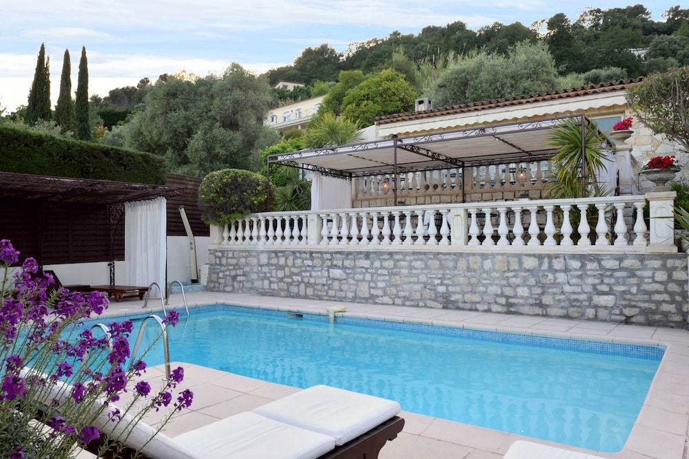 Hotel La Grande Bastide 4/75