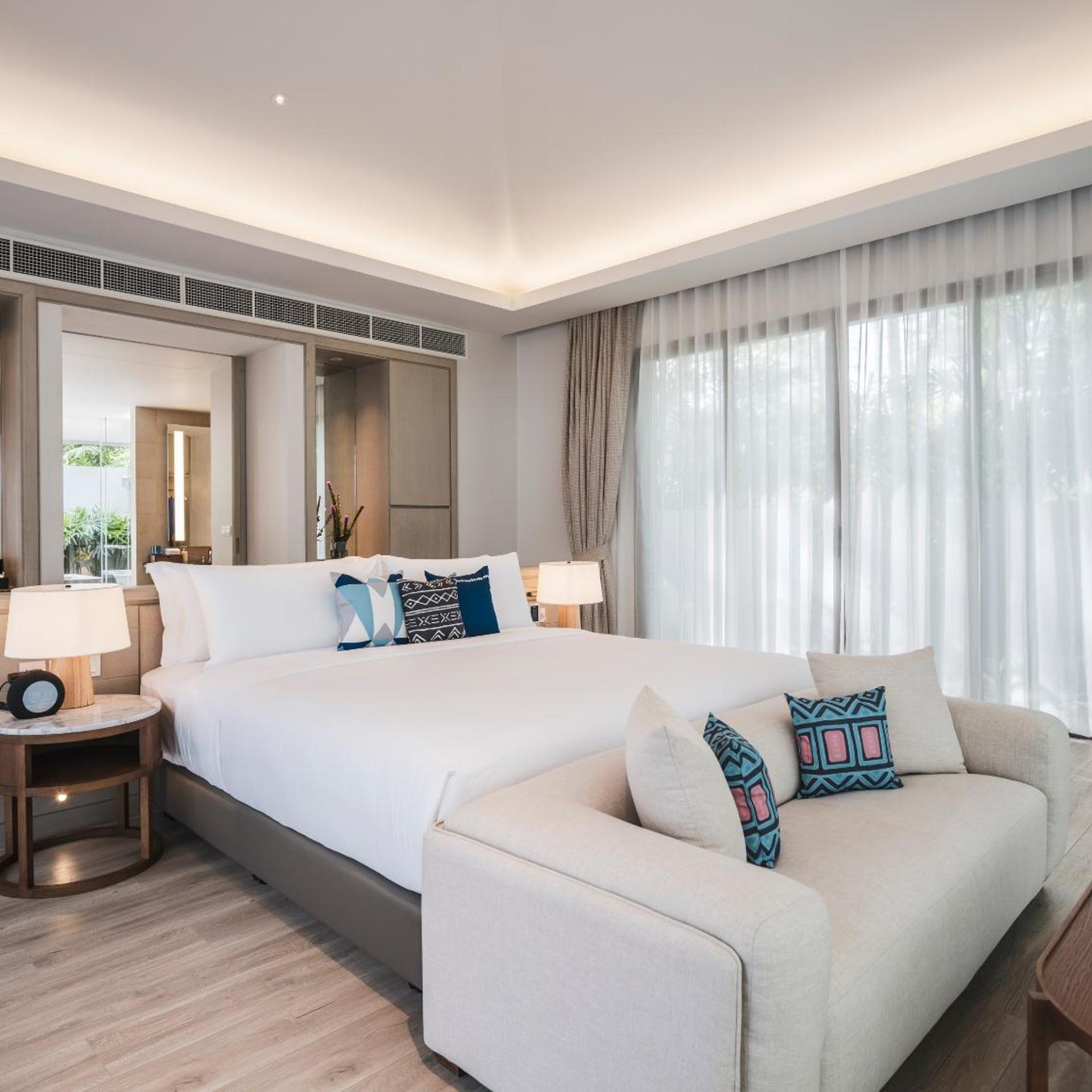 2 Bedrooms, Royal, Pool, Villa, Beach Front