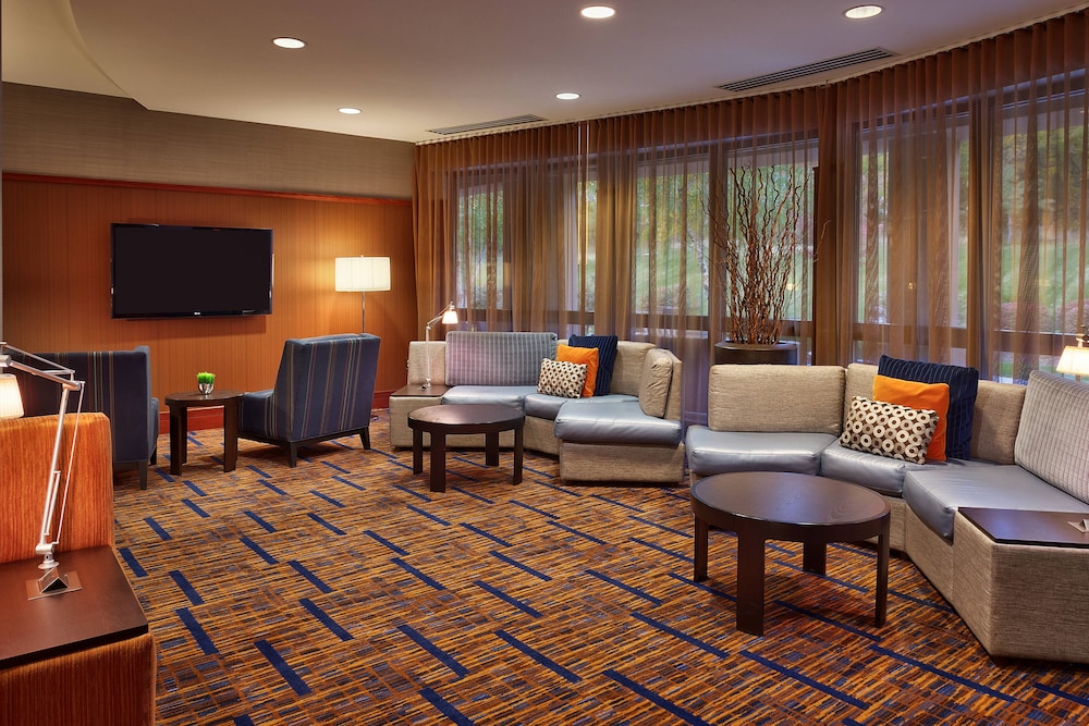 Courtyard by Marriott Kansas City Shawnee 39/71