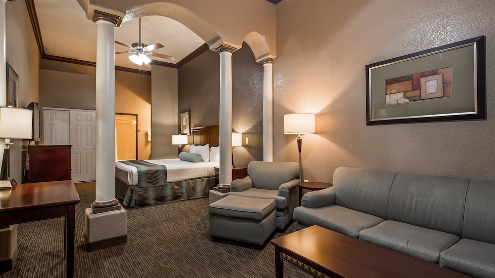 Best Western Plus Main Street Inn 26/38