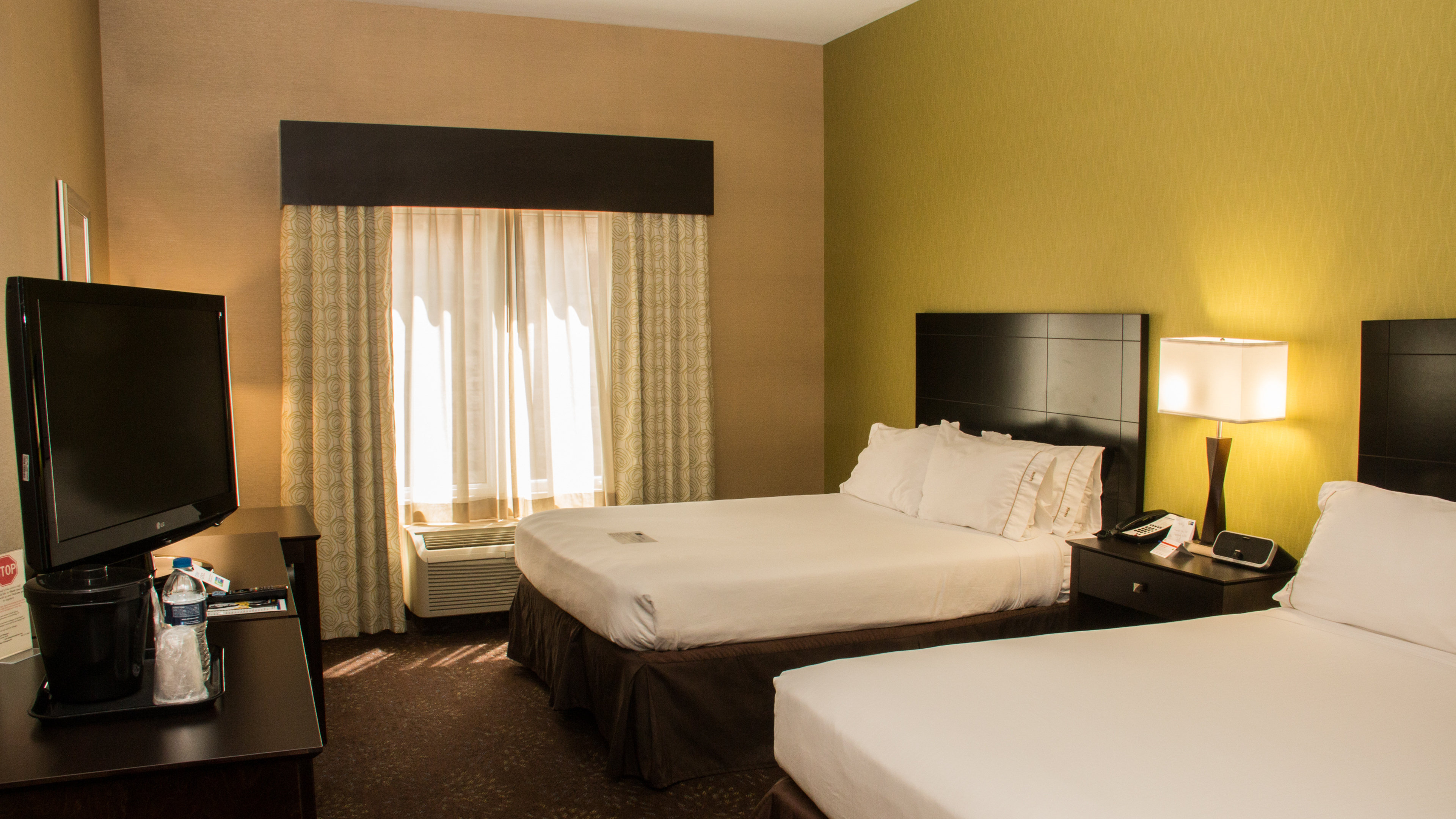 Holiday Inn Express Hotel Suites Saginaw 31/76