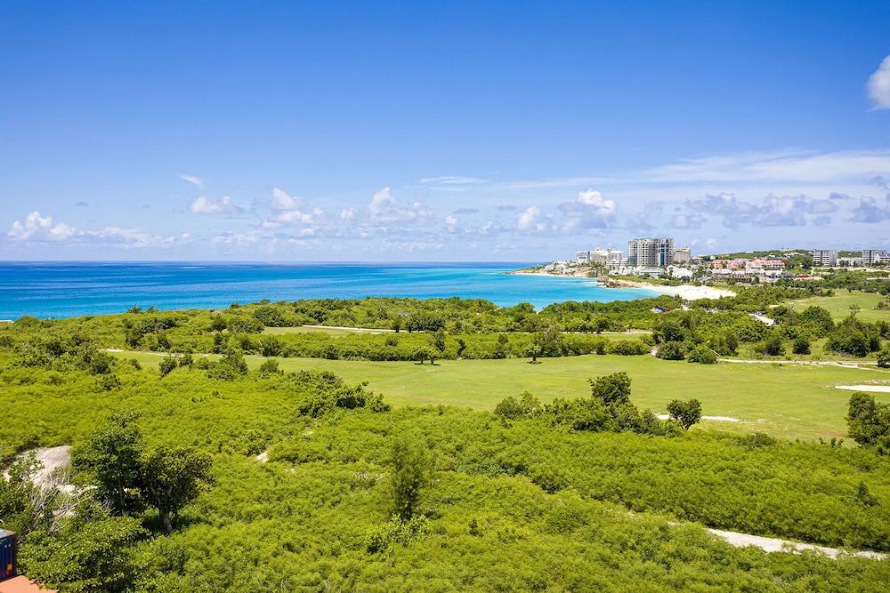Sonesta Maho Beach Resort And Casino And Spa 65/67