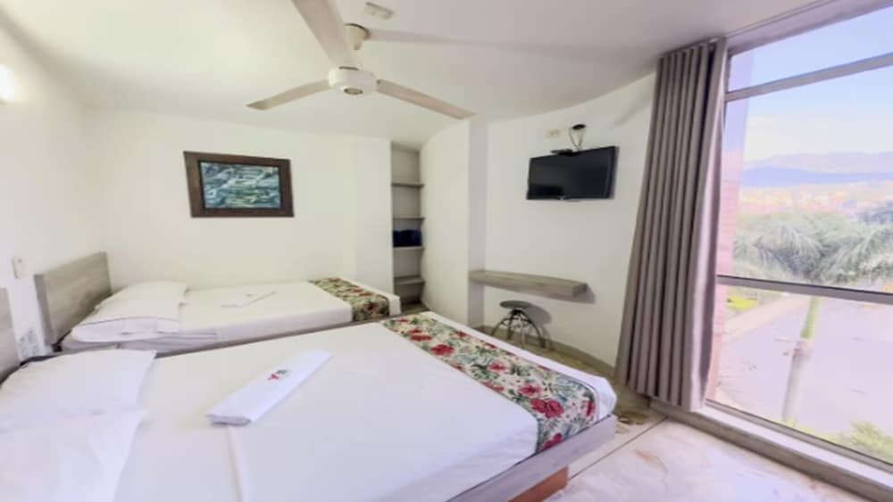 Standard, Twin Beds