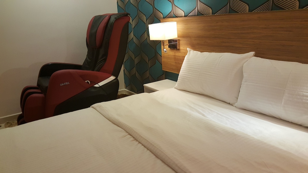 Sovotel Boutique Hotel at Uptown 101 10/57