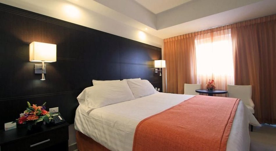 Hotel Centro Naval 10/36