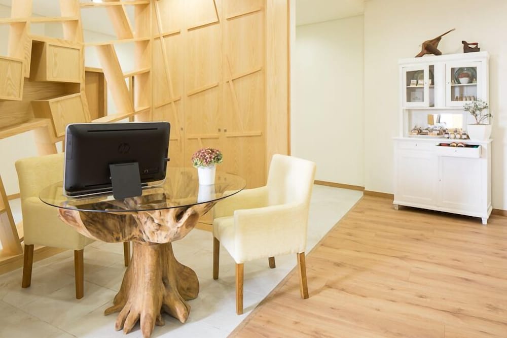 CASAS DO PATIO, L.DA COUNTRY HOUSES & NATURE 39/50