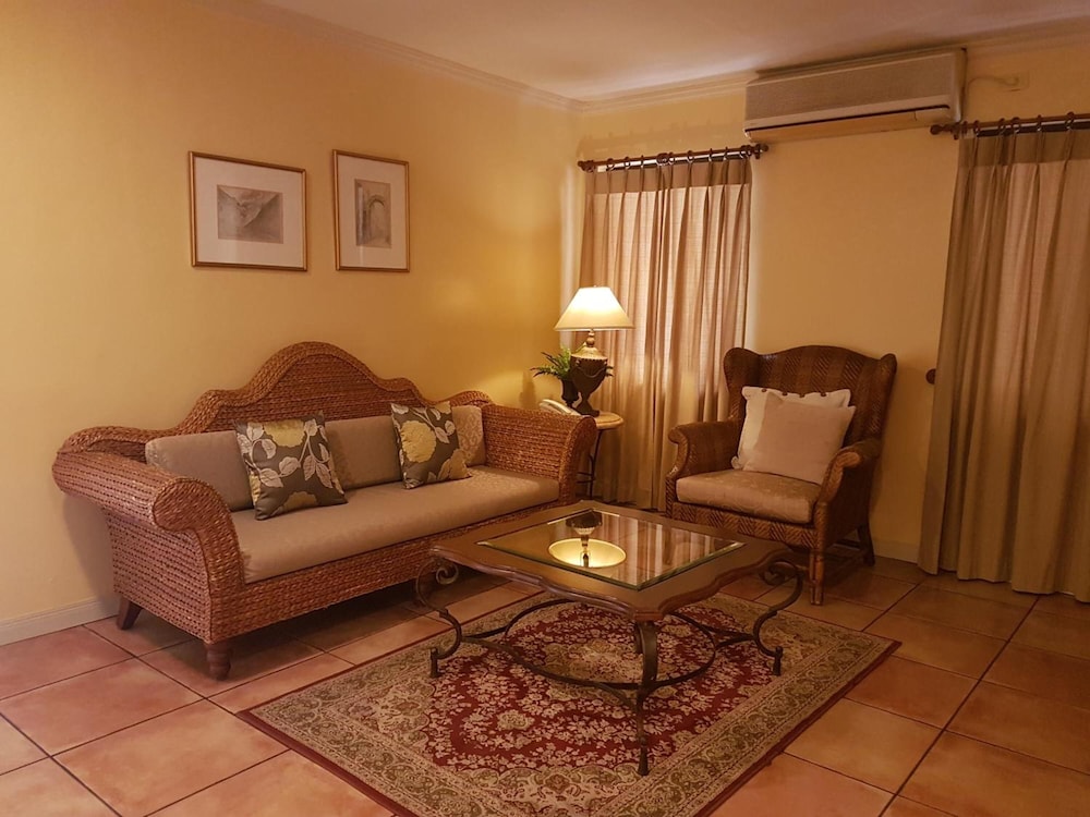 Sophia Suites Residence Hotel 20/45