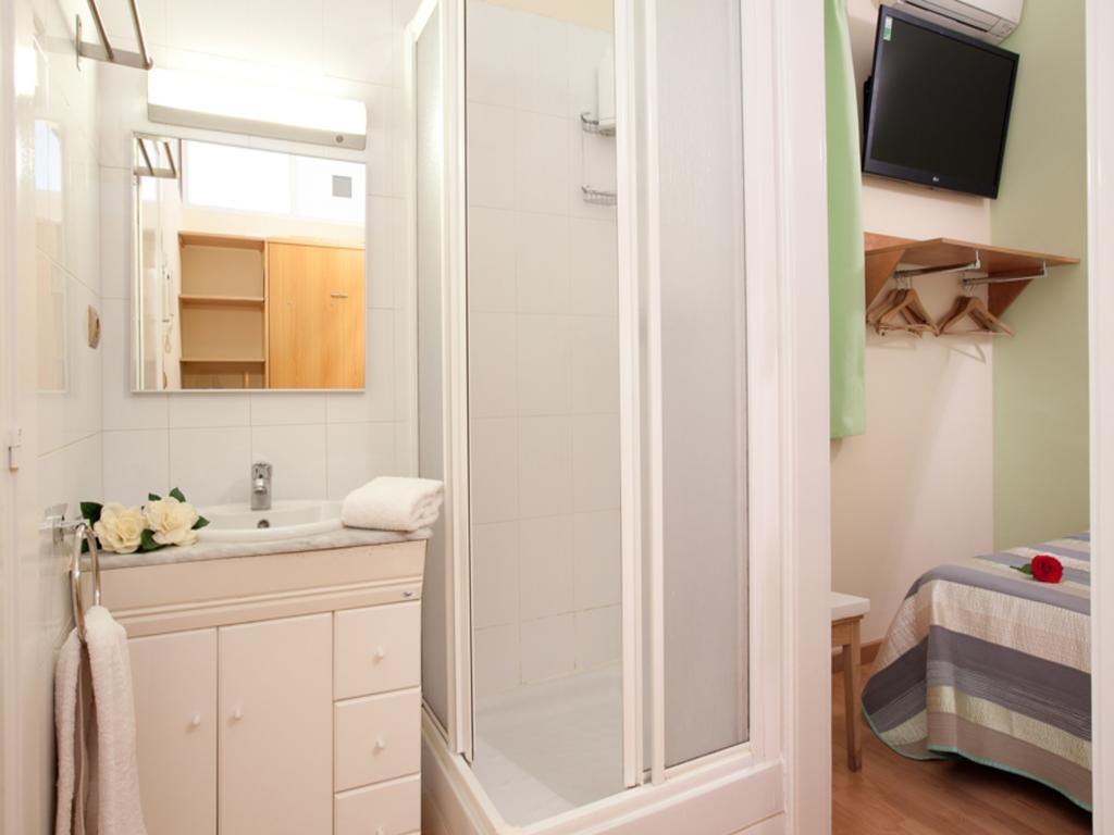 Hostal Felipe Ii 22/24