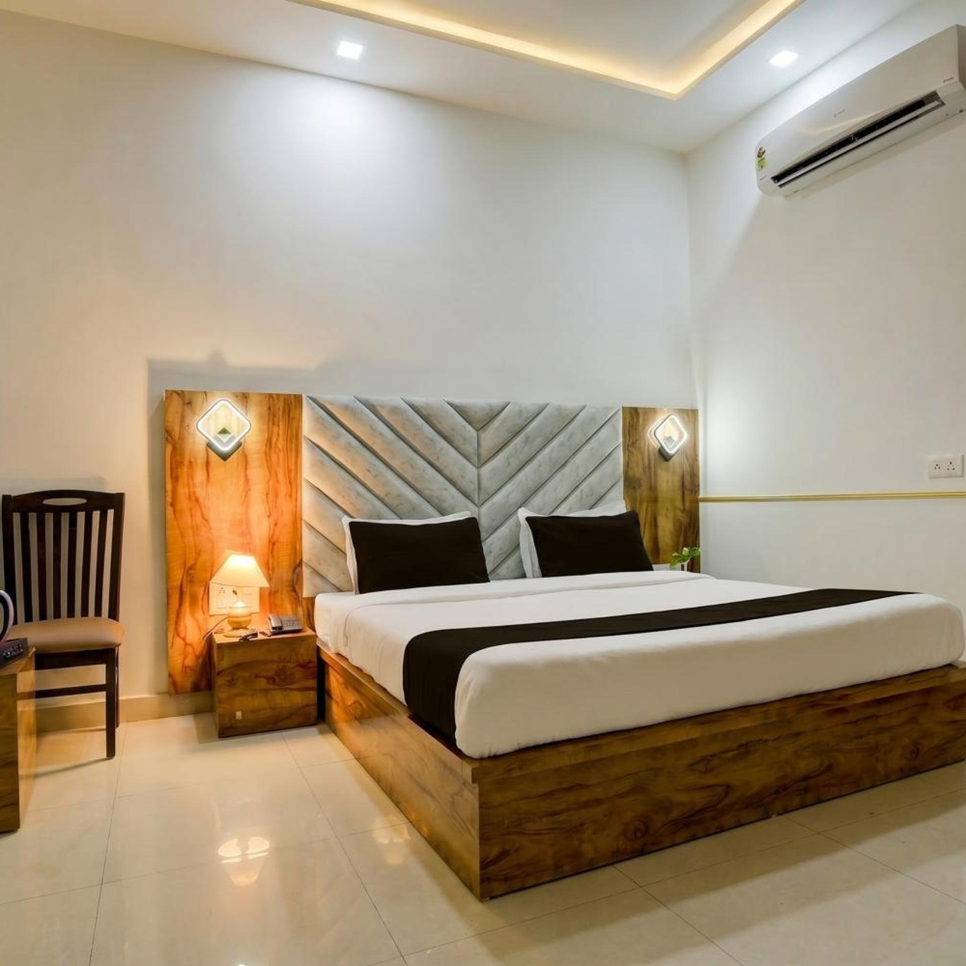 Sri Maharaja Inn 28/50