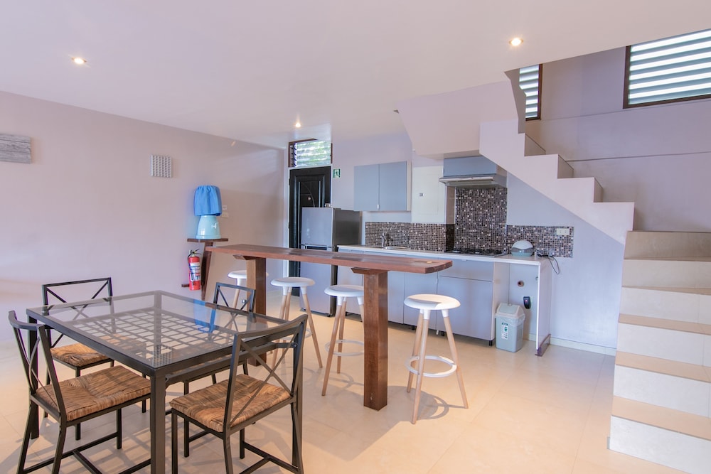 Reef Beach Resort 53/69