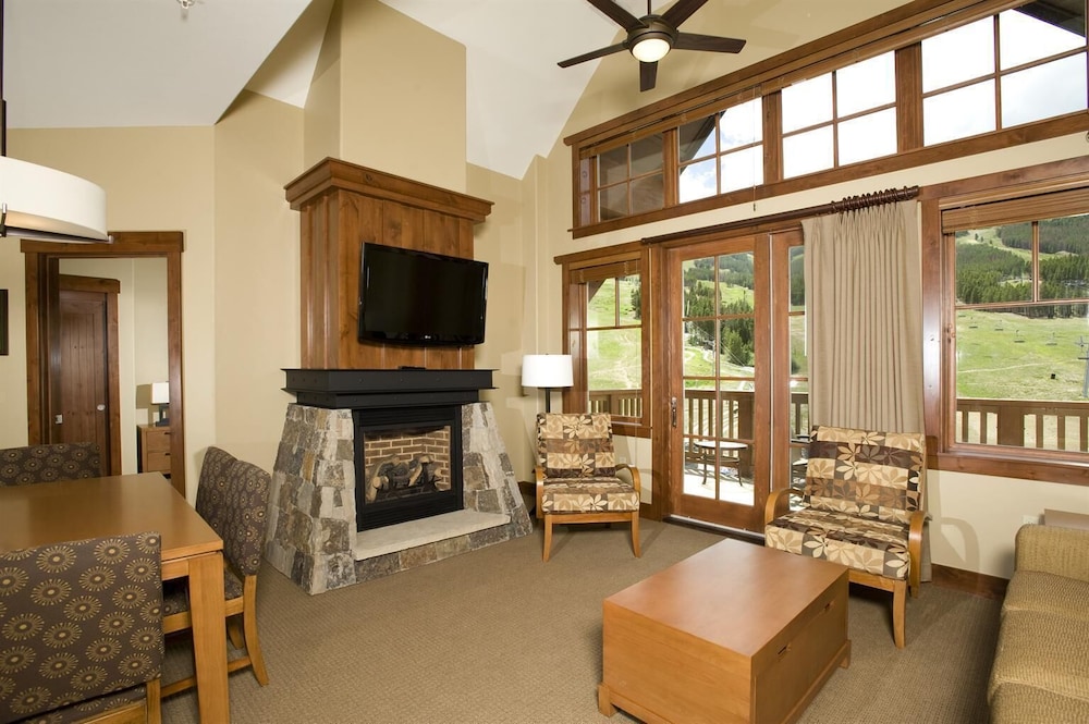 One Ski Hill Place A Rockresort 38/63