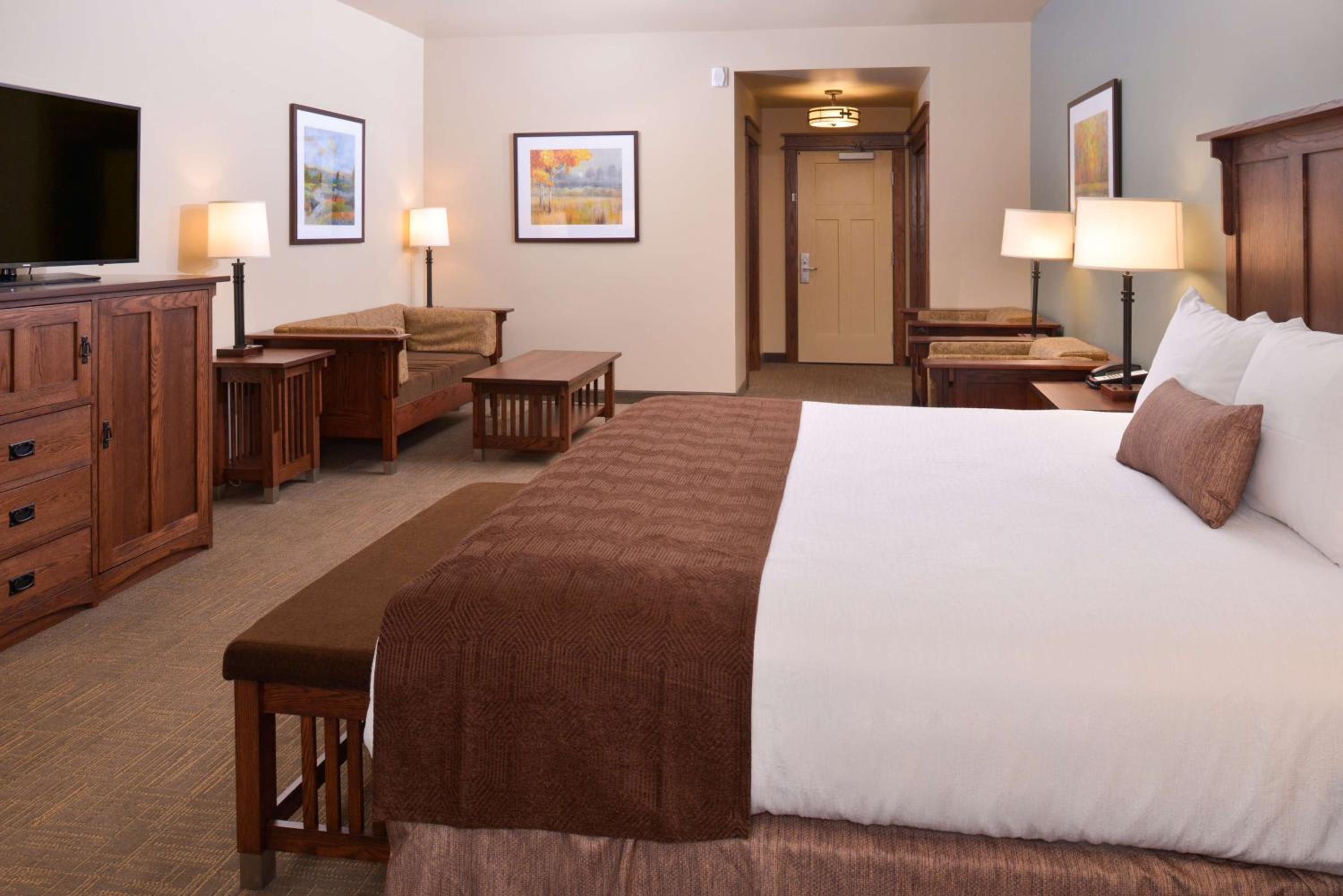 غرفة بسرير كينج لذوي الإعاقة، Best Western Plus High Country Inn 2/8