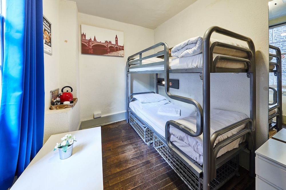 Private, 2 Bunk Beds, Shared Bathroom