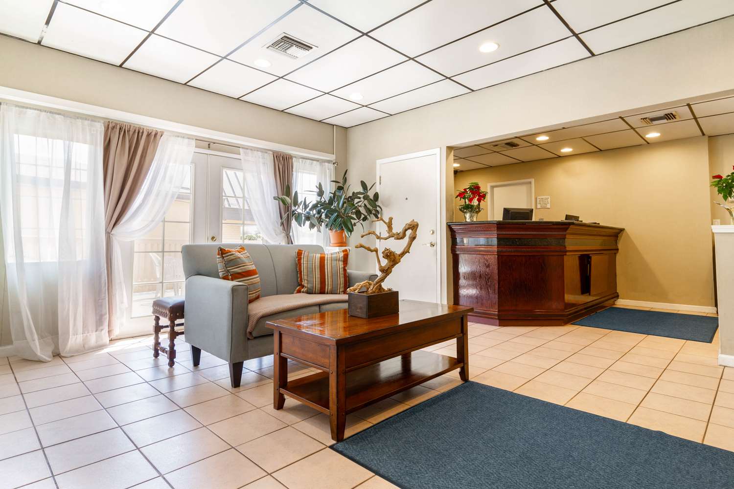 Rodeway Inn Auburn, CA 12/41