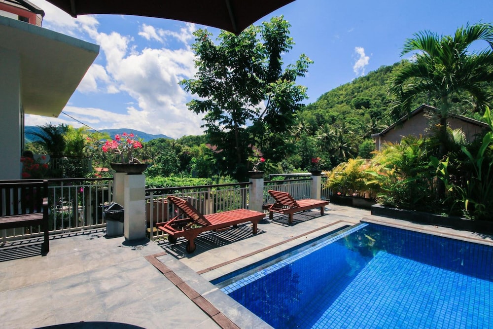 Dewivilla Hotel 40/50