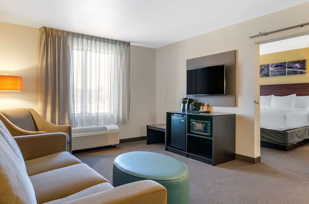 Sleep Inn & Suites Great Falls Airport 34/48