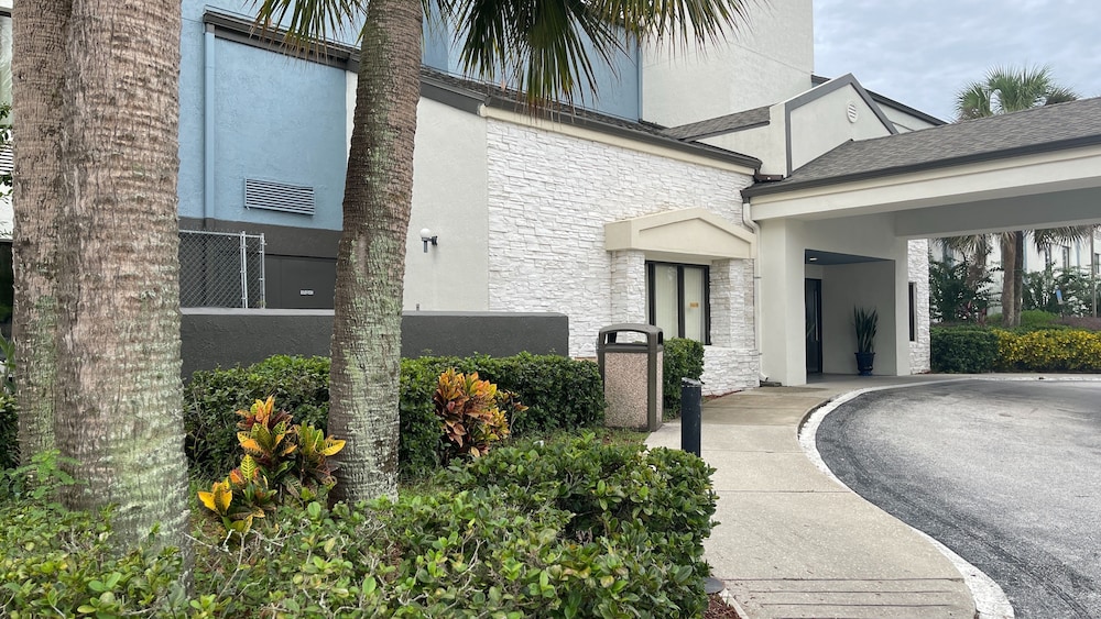 Destiny Palms Hotel Maingate West 46/50
