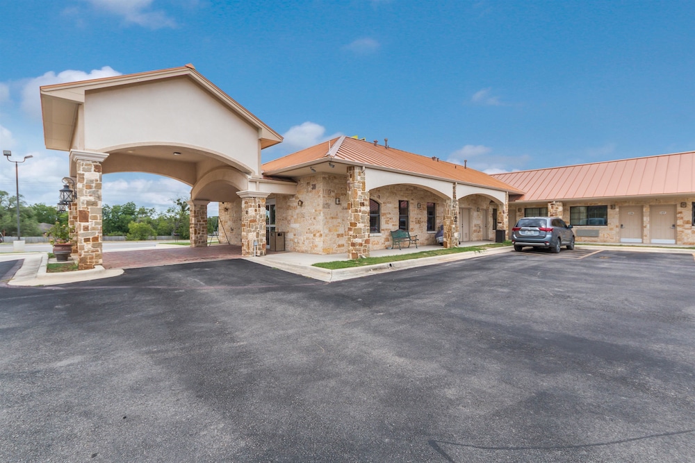 Motel 6 Floresville Tx 4/42