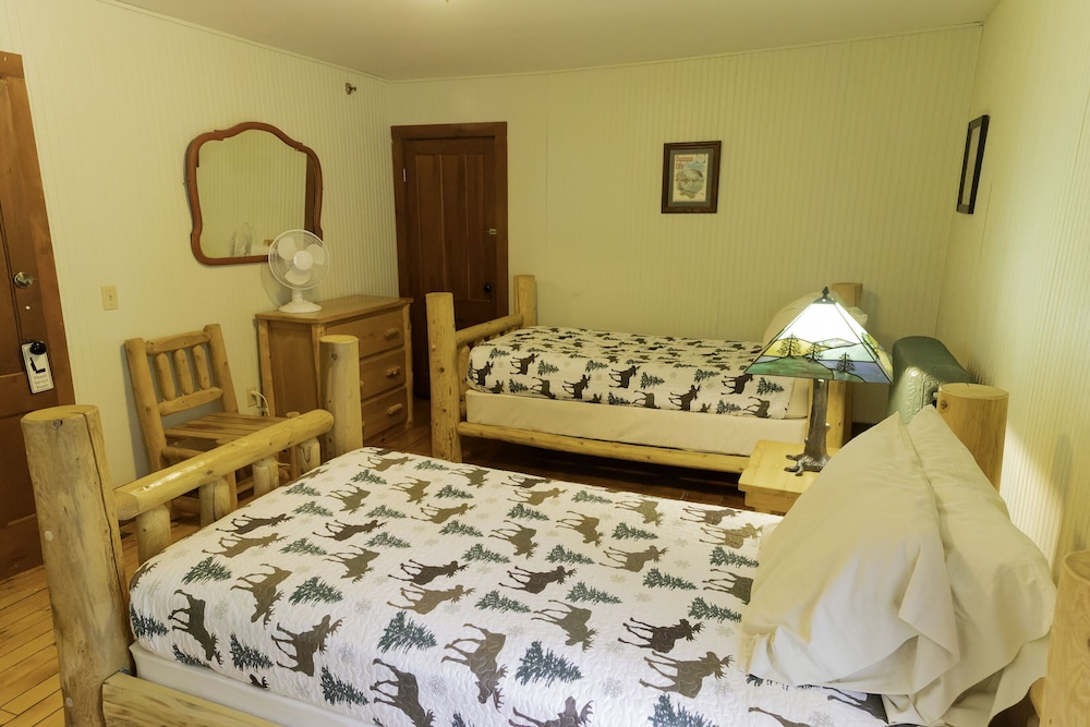 The Woods Inn 28/61
