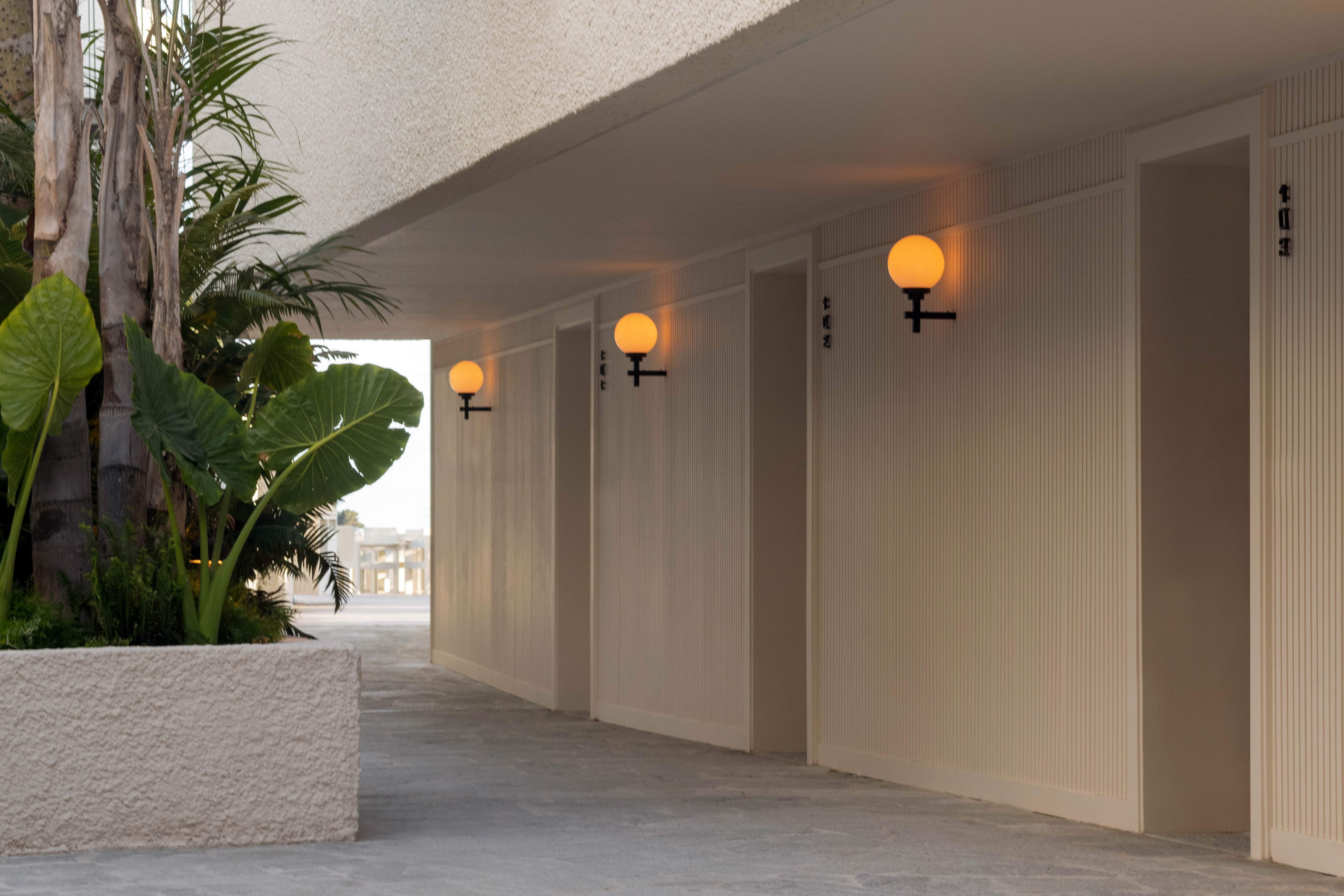 Cap D' Antibes Beach Hotel 44/45