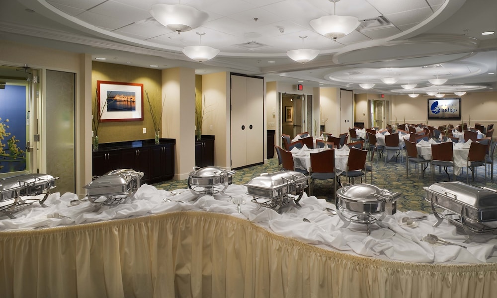 Hotel Indigo Jacksonville Deerwood Park 57/77