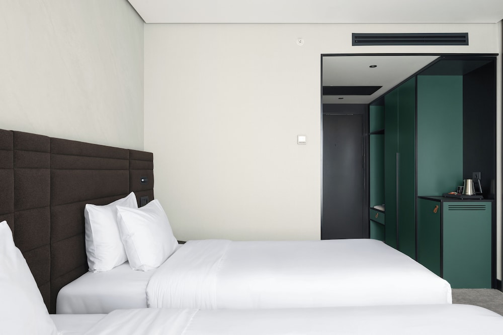 Standard Twin Bed