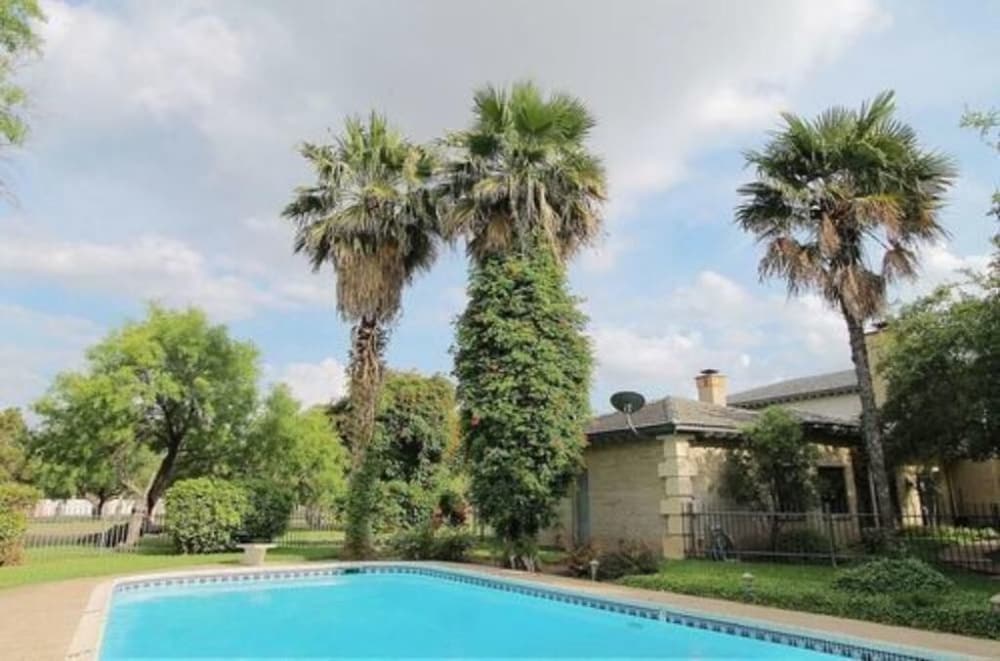 Live Oaks Bed and Breakfast 34/44