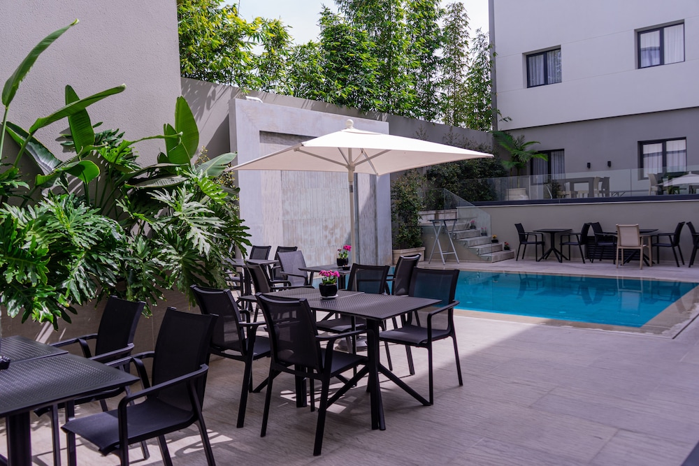 Urban Hotel and Spa 26/33