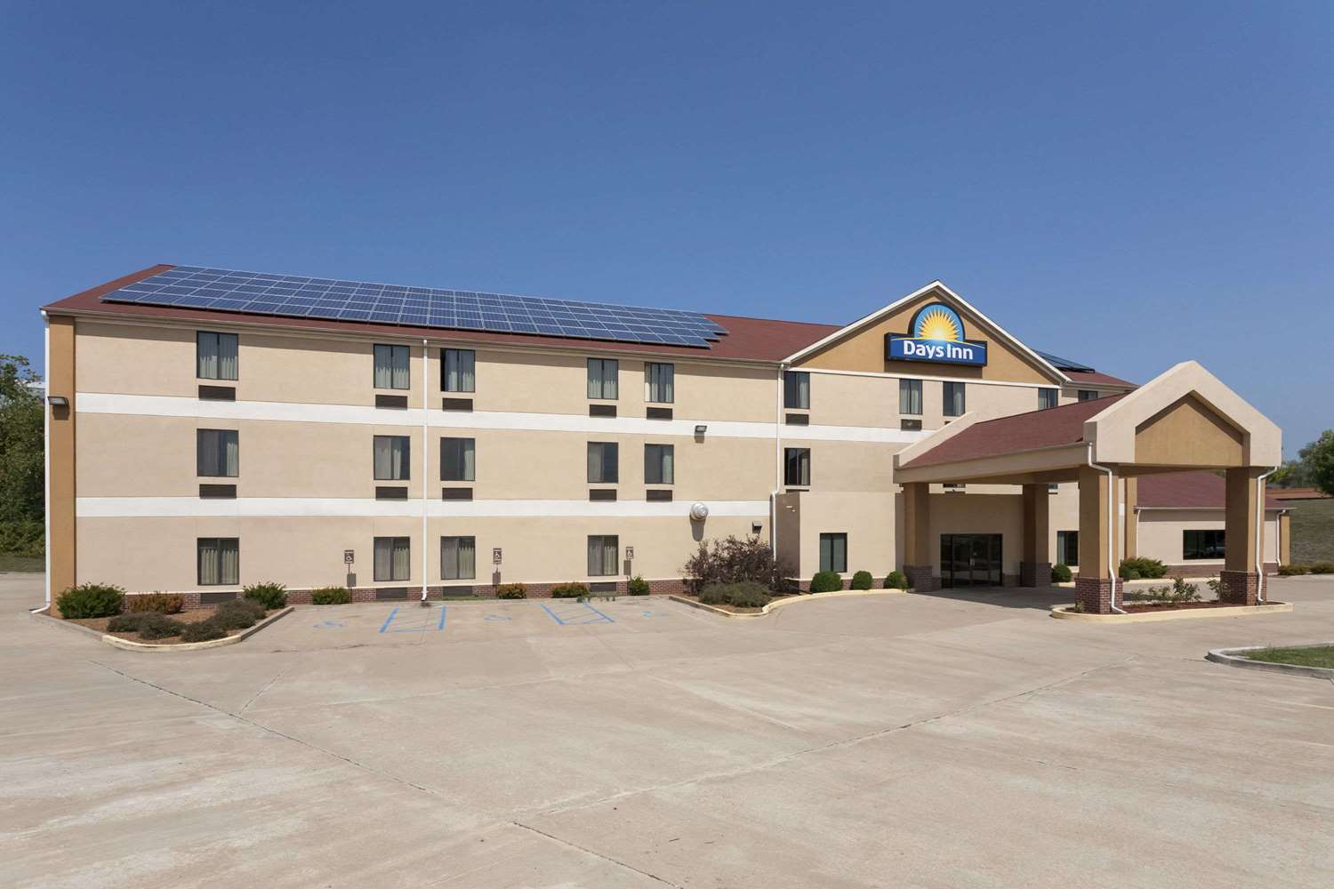 Days Inn By Wyndham Jefferson City 2/24