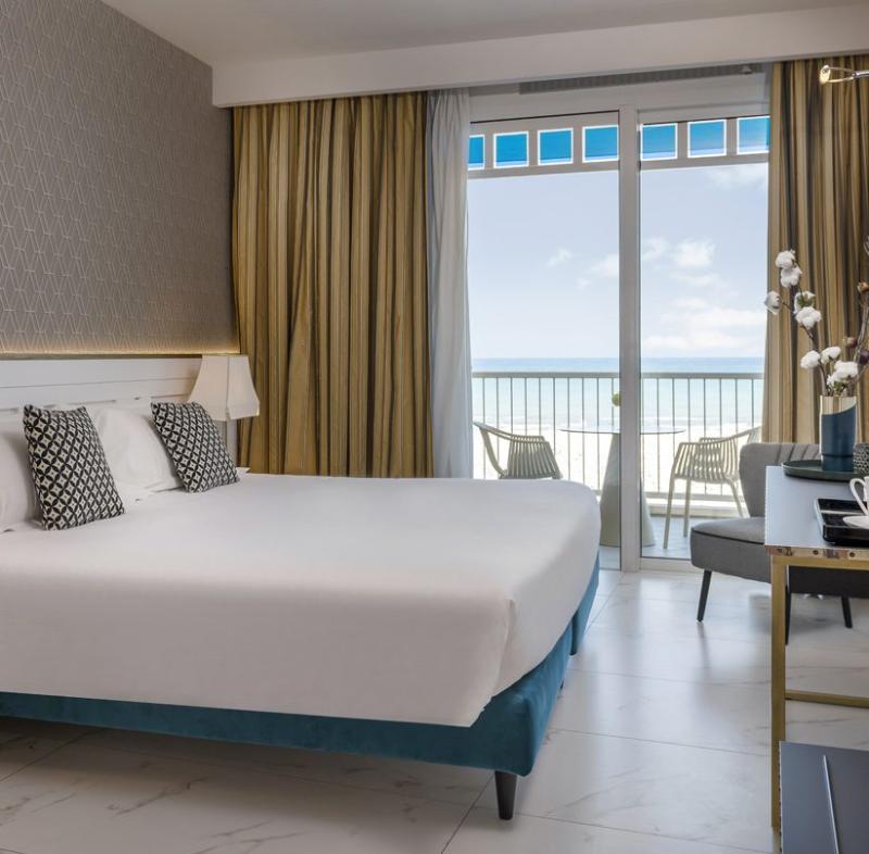 Classic, 2 Double Beds, Sea View, French Balcony