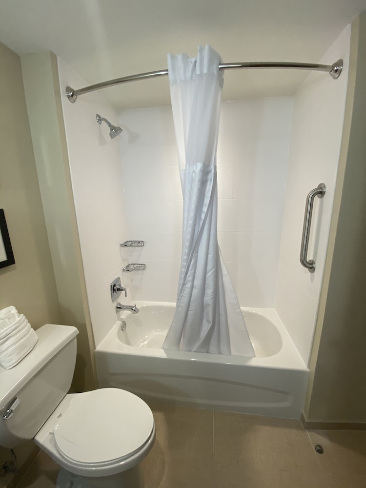 Comfort Suites Midland West 14/24
