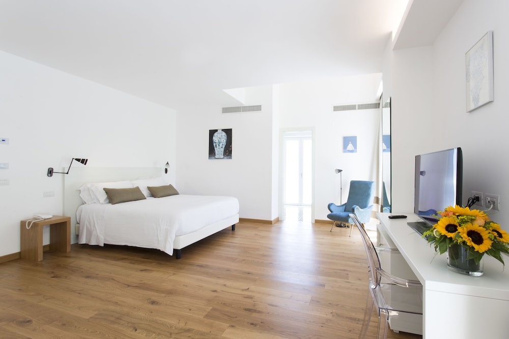 Villa Fiorella Art Hotel 12/80