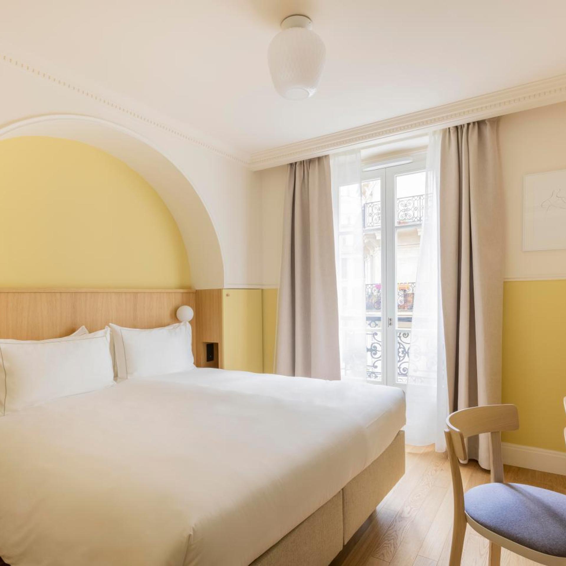 SUPERIOR, DOUBLE BED