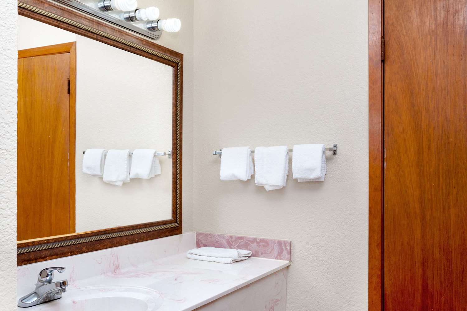 Days Inn by Wyndham Arcadia Louisiana 7/10
