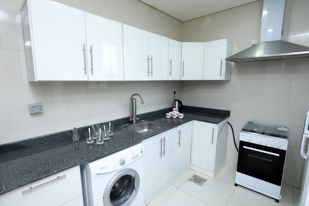 Magic Suite Sabah Al Salem 35/35