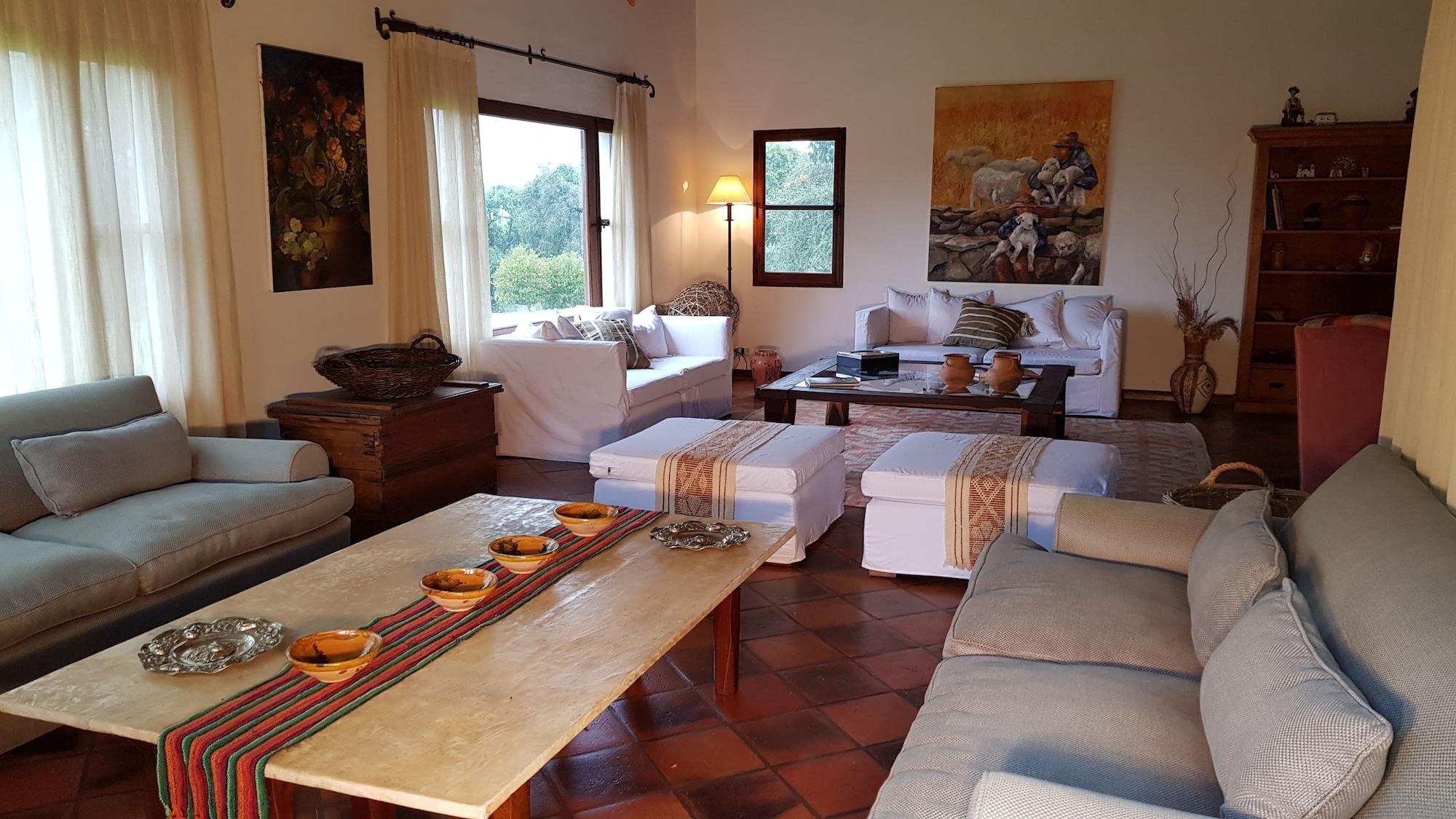 Hotel Torrontes 28/50