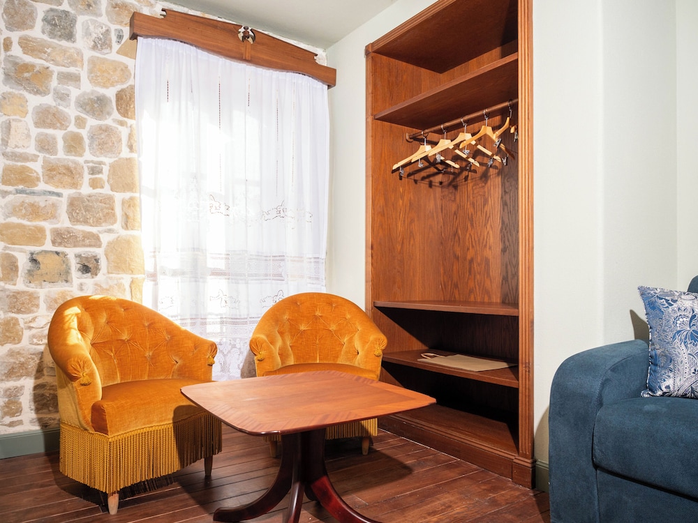 Vila Ebel Hotel, Pool & Spa 28/48