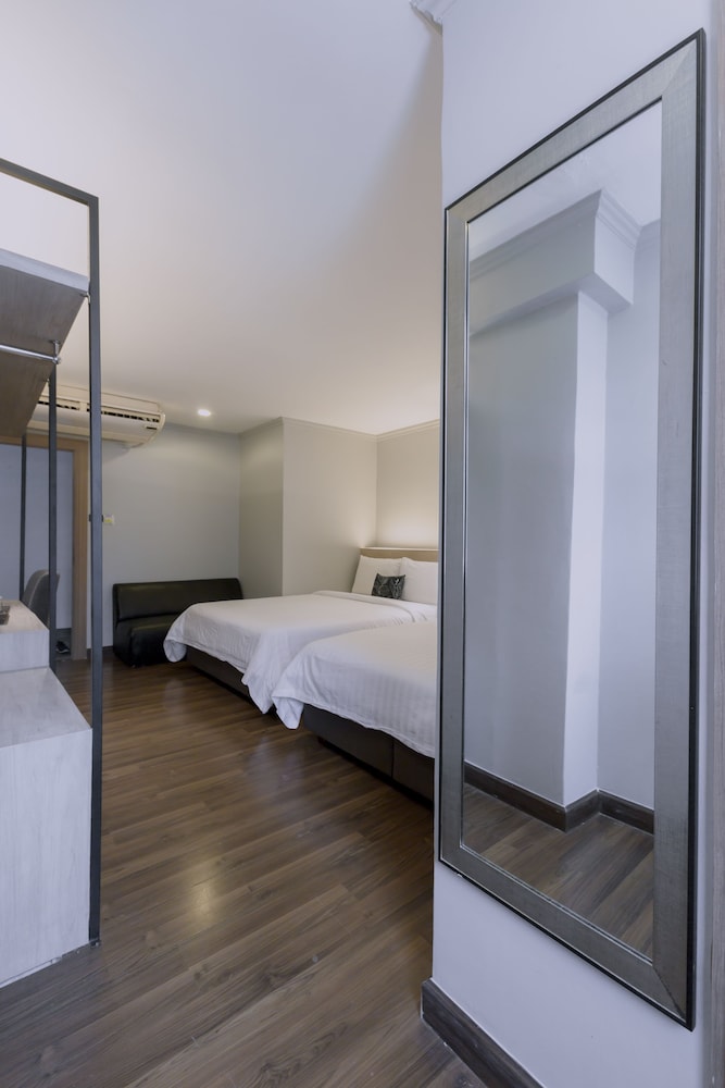 Maxim S Inn 32/64