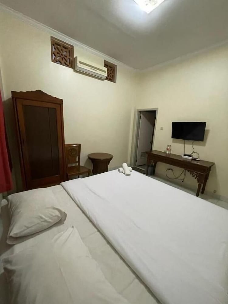 Hotel Besar Purwokerto 15/50